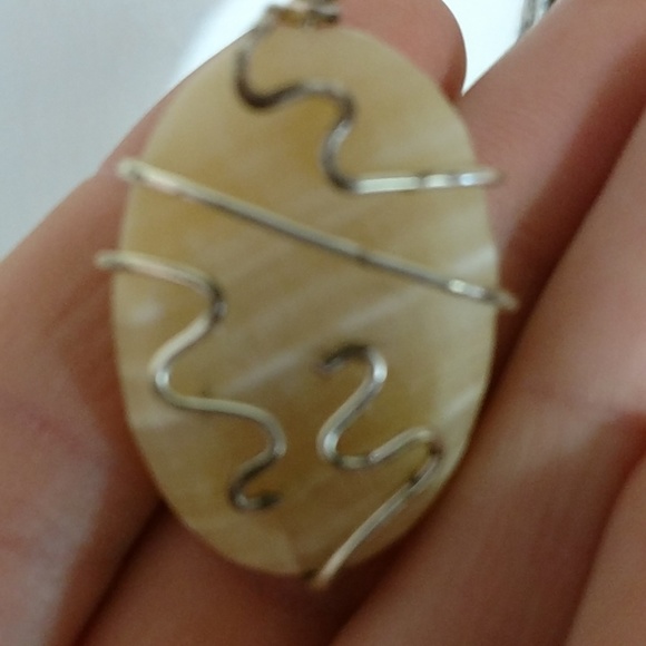 Stone Pendant - Picture 2 of 2